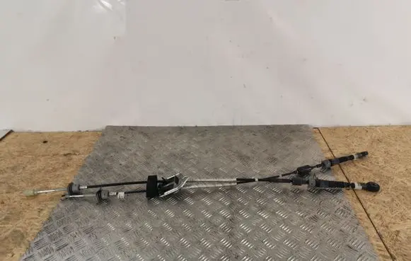 Gear shift cable linkage