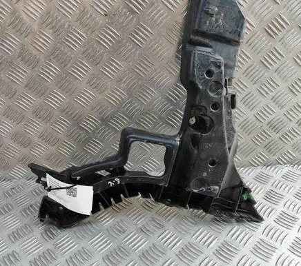 Polestar 2 Rear bumper mounting bracket 31663652
