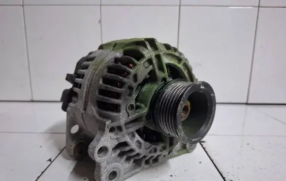Skoda Roomster (5J) Generator/alternator 0124325091 0986XA8734 0986045330