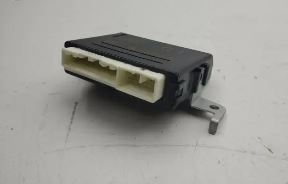Toyota Corolla E210 E21 Door central lock control unit/module 8922212010