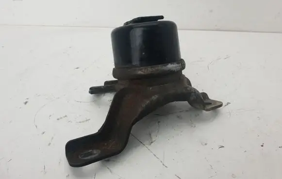 Volvo XC70 Engine mount bracket 30636633