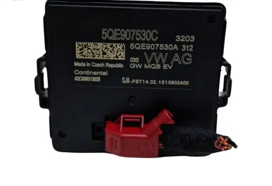 Audi A3 S3 8V Gateway control module 5QE907530C