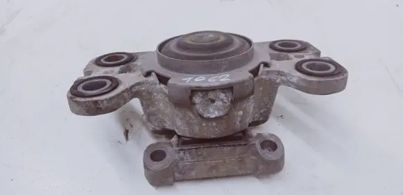 Volvo XC60 Engine mount bracket 31316876 3131687602