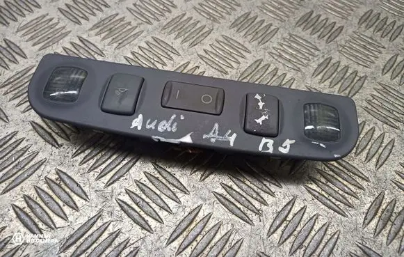 Audi A4 S4 B5 8D Headlining lighting console trim 8D0947111