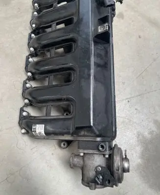 BMW 5 E60 E61 Intake manifold 7790701