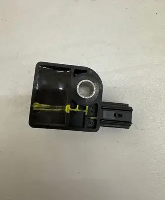 Tesla Model S Airbag deployment crash/impact sensor 100901700A