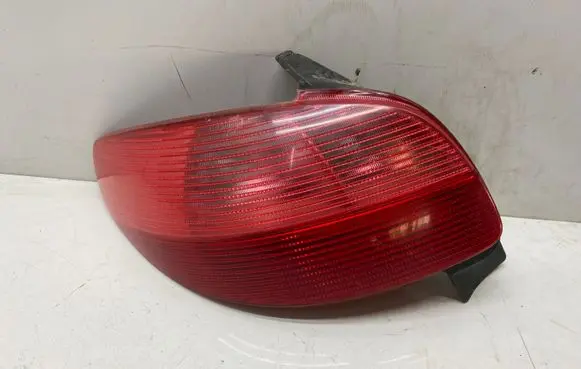 Peugeot 206 Rear/tail lights 2531