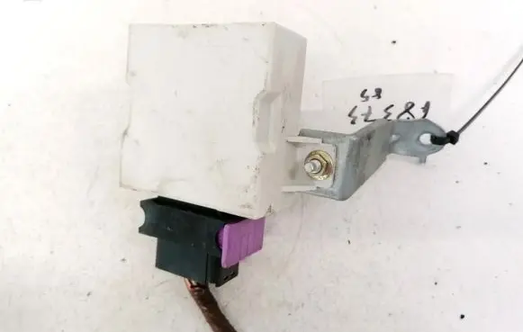 Toyota Avensis T250 Window wiper relay 8594005020 85940-05020