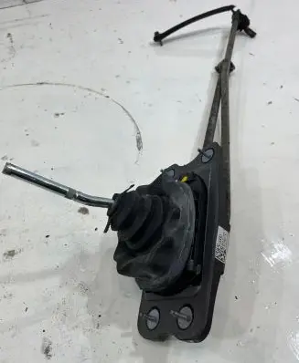 Audi A5 8T 8F Gear selector/shifter in gearbox 8K0711025F