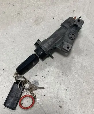Audi A6 S6 C5 4B Ignition lock 4B0905851C
