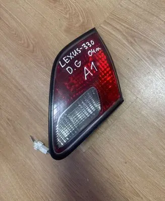 Lexus ES 250 - 300 - 330 Tailgate rear/tail lights