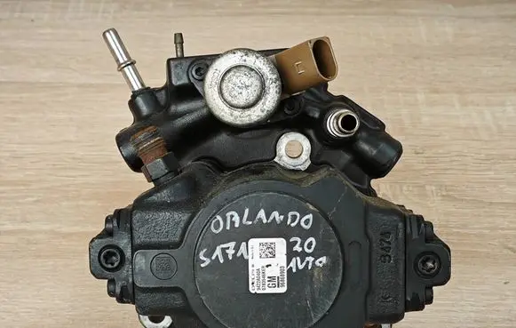 Chevrolet Orlando Fuel injection high pressure pump 96868903