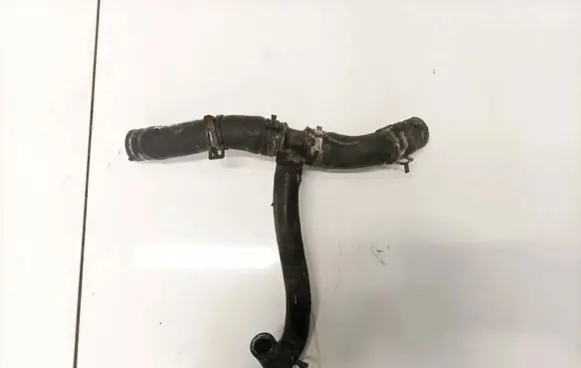 Audi A4 S4 B5 8D Engine coolant pipe/hose