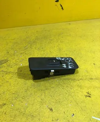 Land Rover Range Rover L322 Tailgate/trunk/boot open switch 186KM