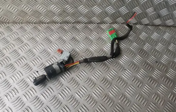 Peugeot 307 Ignition lock 36353100 9632897680