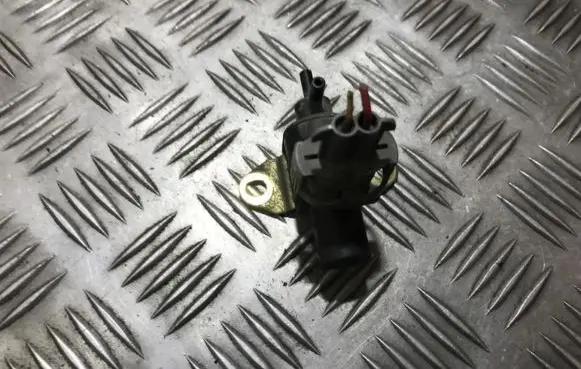 Volvo S40, V40 Turbo solenoid valve 7700875912