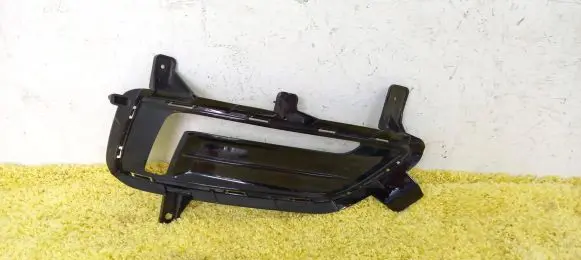 Hyundai Tucson LM Front bumper lower grill 86525-D7520