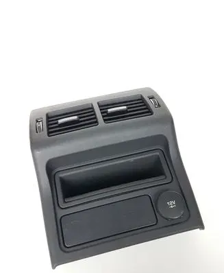 Jaguar XE Rear air vent grill GX7367448AA