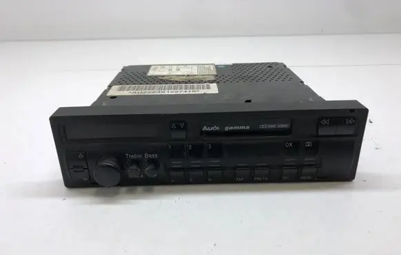 Audi A4 S4 B5 8D Radio/CD/DVD/GPS head unit 4D0035186