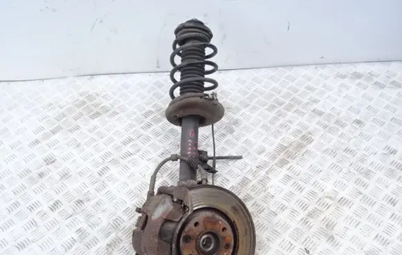 Peugeot 3008 I Front wheel hub spindle knuckle