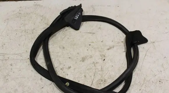 Subaru Legacy Front door rubber seal LEGACYIV