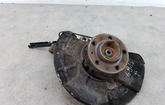 Volvo XC90 Front wheel hub spindle knuckle 