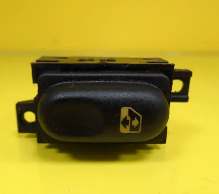 Renault Laguna I Electric window control switch 7700822677B