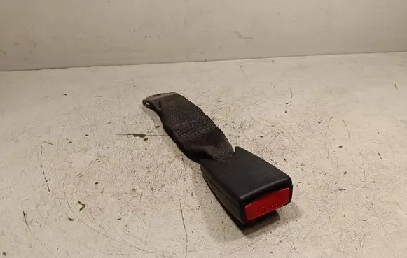 Mitsubishi L200 Rear seatbelt buckle 120603
