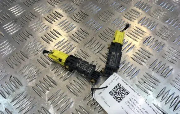 Audi A4 S4 B7 8E 8H Airbag deployment crash/impact sensor 8E0959643B