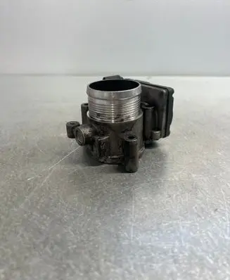 Audi A4 S4 B7 8E 8H Throttle valve 30383078