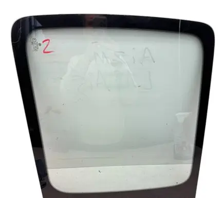Volkswagen Caddy Rear side window 2K0845332L