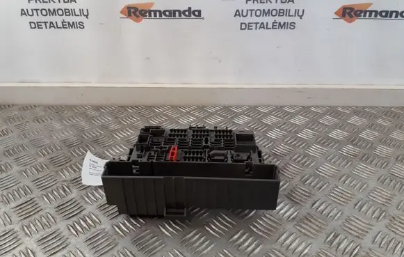 BMW 1 E81 E87 Fuse module 9119446