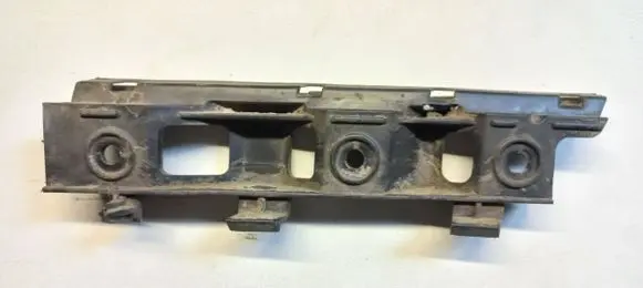 Volkswagen PASSAT B6 Front bumper mounting bracket 3C0807184