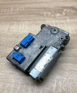 Audi A4 S4 B5 8D Sunroof motor/actuator 0390201632