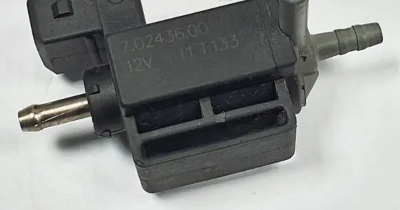 Jaguar XF X250 Turbo solenoid valve 70243600