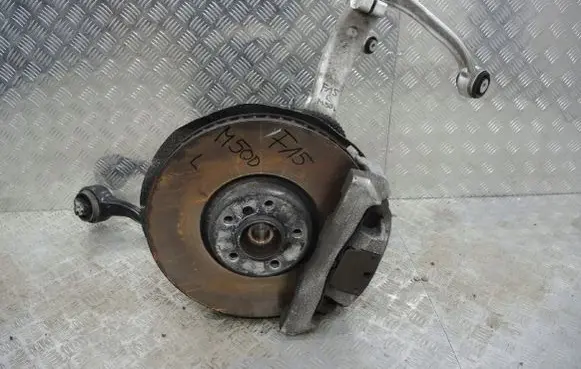 BMW X5 F15 Front wheel hub spindle knuckle Zwrotnica30