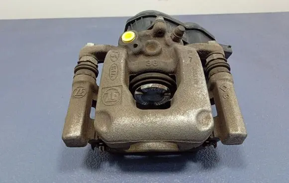 KIA Sportage Rear brake caliper 58230N7600