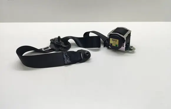 BMW 5 E60 E61 Front seatbelt 601629600 070723