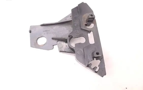 Mercedes-Benz Sprinter W906 Front bumper mounting bracket A9068821114 WiNa19615