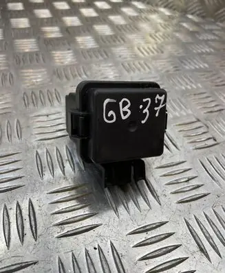 Audi A1 Fuse module 8X0937124