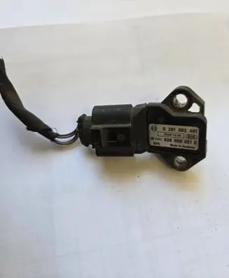 Volkswagen PASSAT B6 Air pressure sensor 0281002401 038906051C