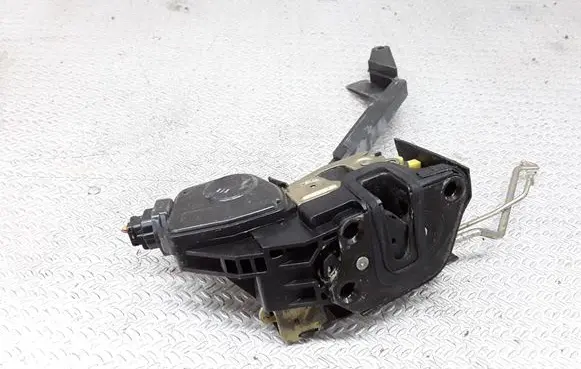 Hyundai Terracan Front door lock