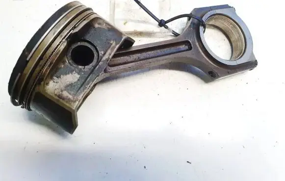 Hyundai Sonata Piston with connecting rod