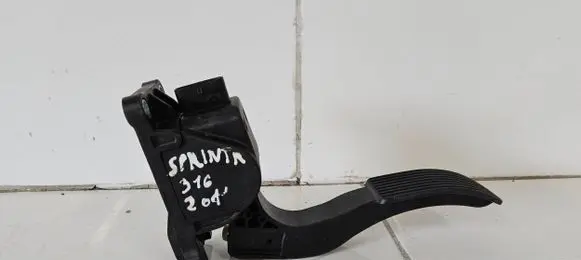 Mercedes-Benz Sprinter W906 Accelerator throttle pedal A9063000304 ZGS009Q012 0280755025