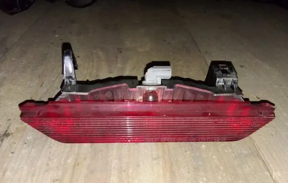 Toyota Corolla E120 E130 Third/center stoplight 52023