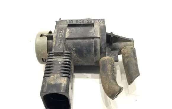 Volkswagen Sharan Fuel pressure regulator 1J0906283C