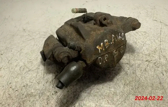 Mercedes-Benz A W168 Front brake caliper
