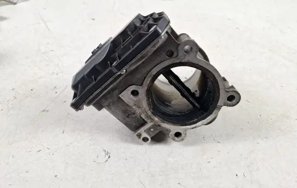 Volvo XC60 Throttle valve 31293930