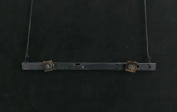 Radiator mount bracket
