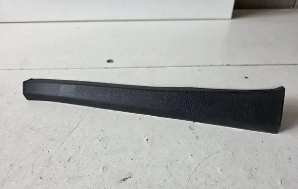 Volkswagen Touareg II Other sill/pillar trim element 7P0868237
